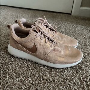 Nike roshe ones